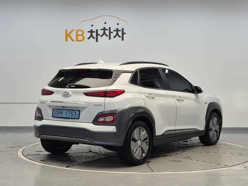 HYUNDAI Kona - Vista 3