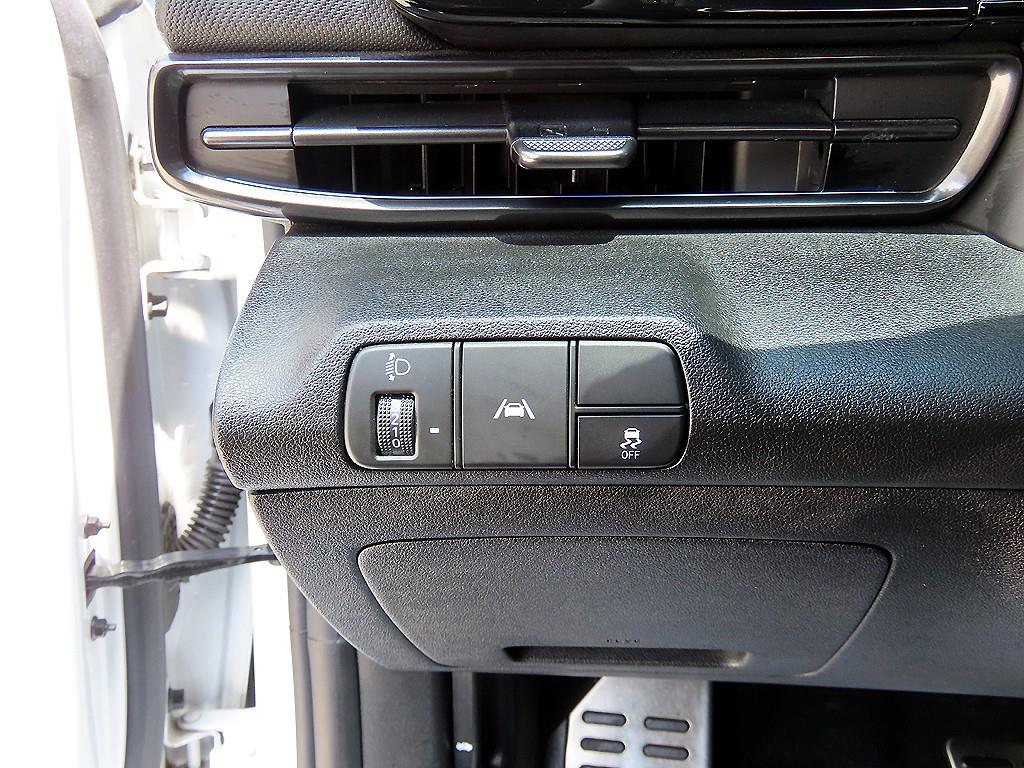 HYUNDAI Avante - Vista 12