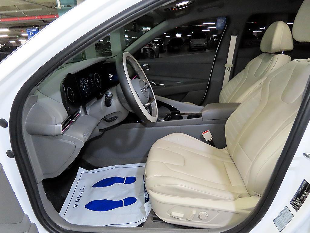 HYUNDAI Avante - Vista 6