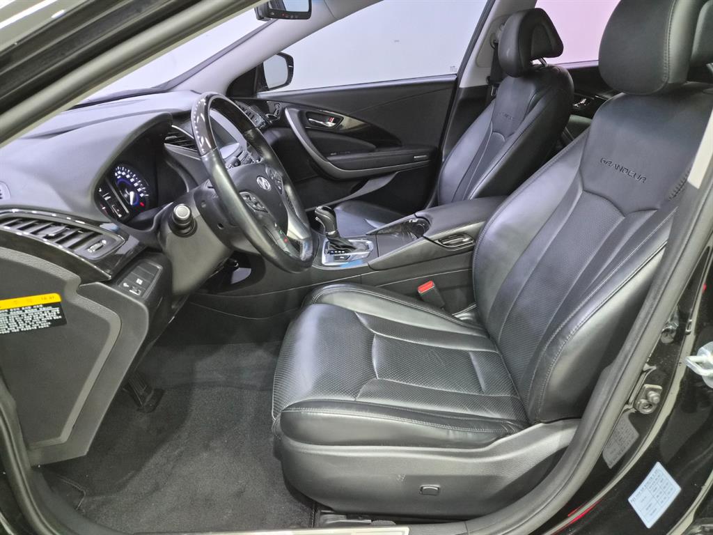 HYUNDAI Grandeur - Vista 10