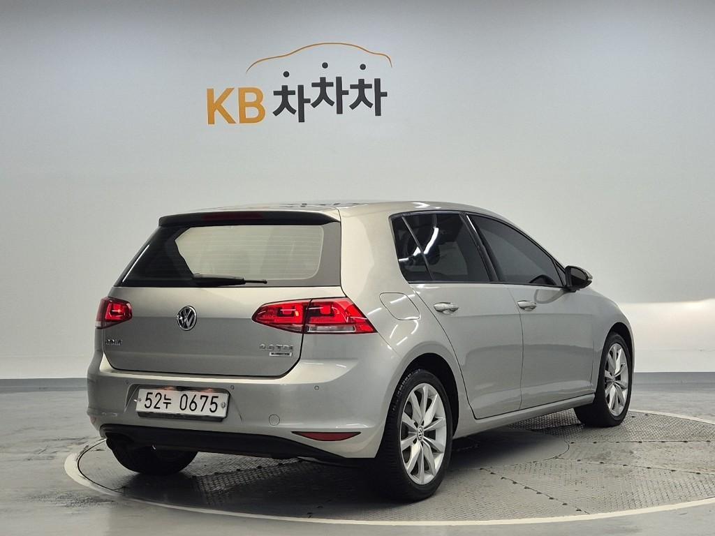 Volkswagen Golf - Vista 3