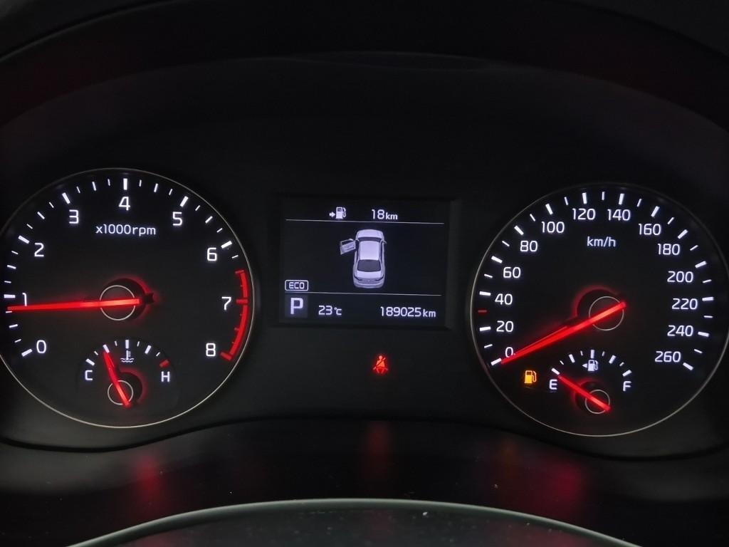 KIA K7 - Vista 6
