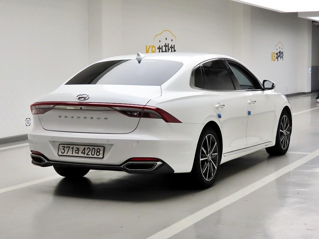 HYUNDAI Grandeur - Vista 4