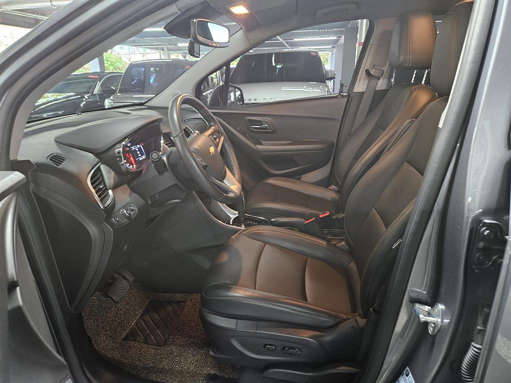 Chevrolet Trax 2019 Gris - Importación desde Corea - HF Imports Iquique - Foto 19