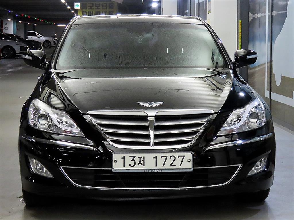 HYUNDAI Genesis - Vista 2