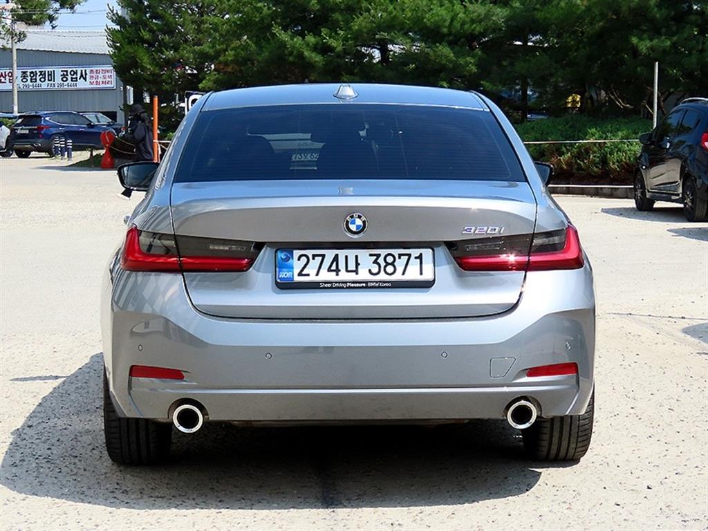 BMW 3 series - Vista 4