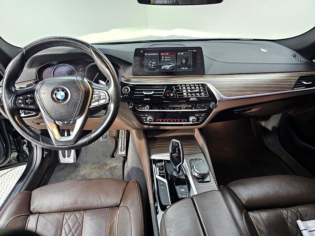 BMW 5 Series - Vista 5