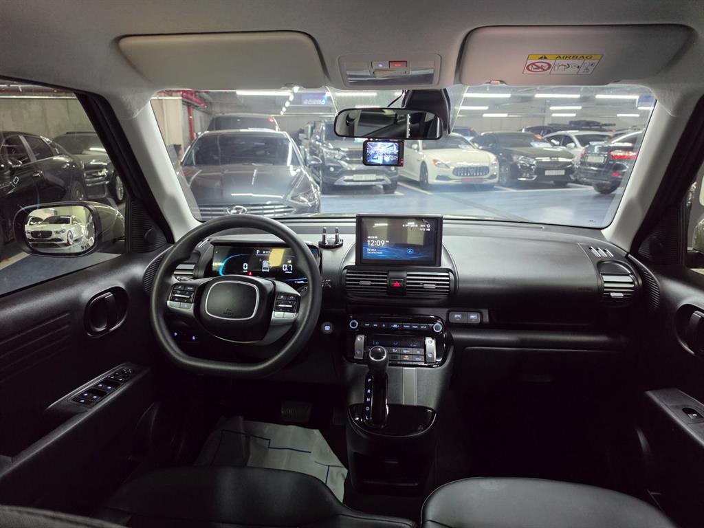 HYUNDAI Casper - Vista 6