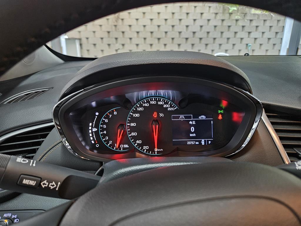 Chevrolet Trax 2019 Gris - Importación desde Corea - HF Imports Iquique - Foto 16