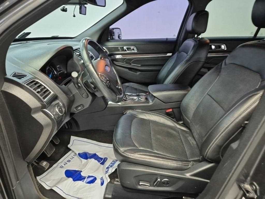 Ford Explorer - Vista 11