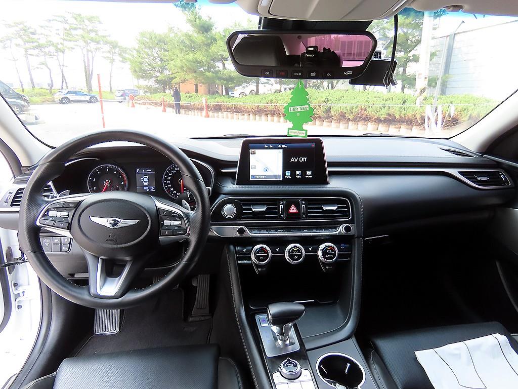 Genesis G70 - Vista 7