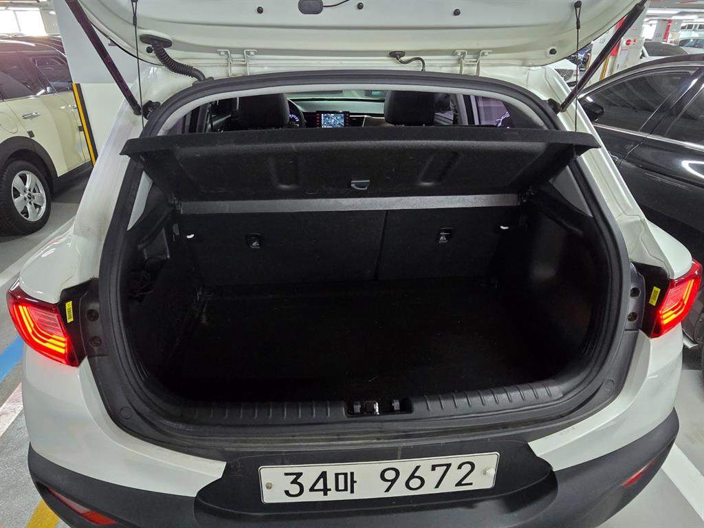KIA Stonic 2018 Blanco - Importación desde Corea - HF Imports Iquique - Foto 15