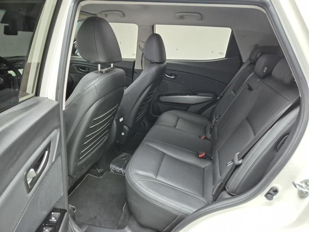 Ssangyong Tivoli - Vista 12