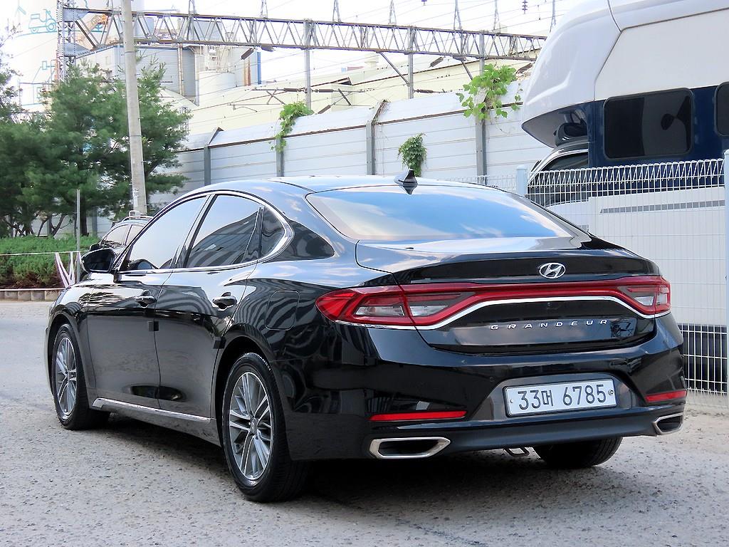 HYUNDAI Grandeur - Vista 3