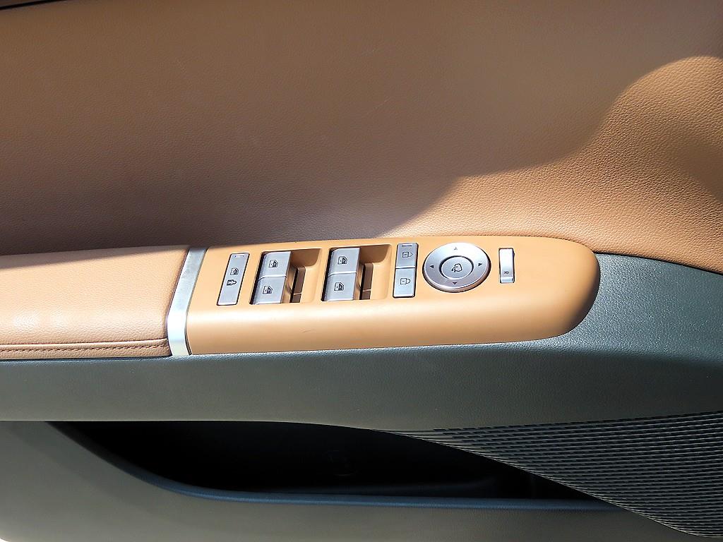 HYUNDAI Grandeur - Vista 12