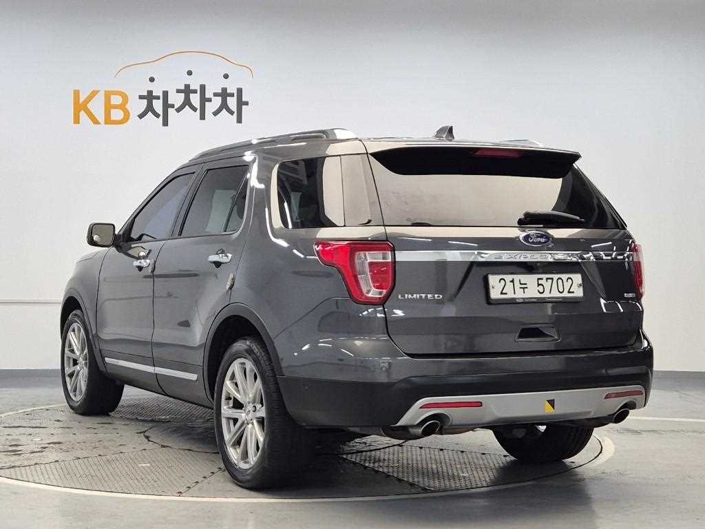 Ford Explorer - Vista 2