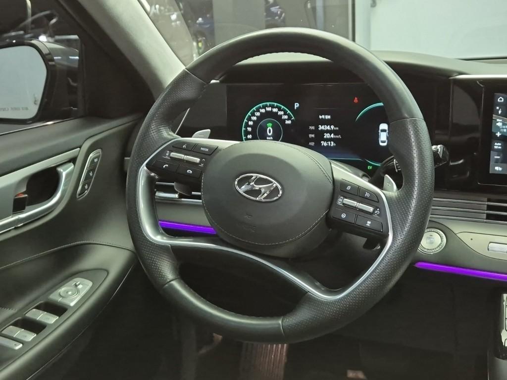 HYUNDAI Grandeur - Vista 9