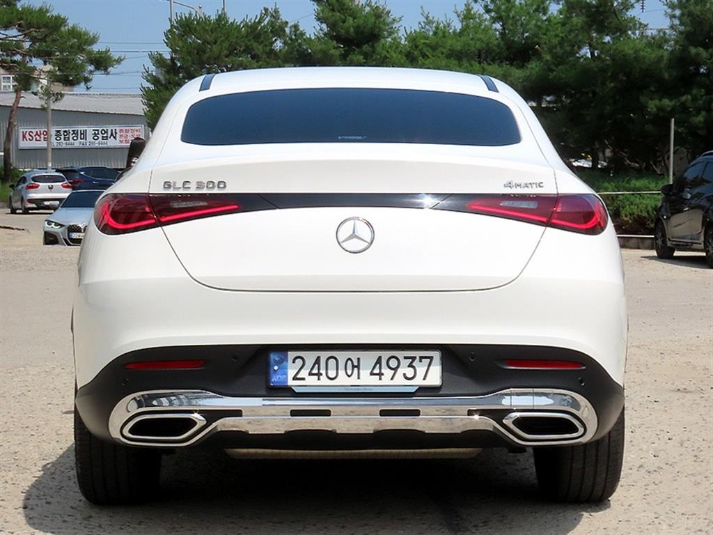 Mercedes Benz GLC Class - Vista 4