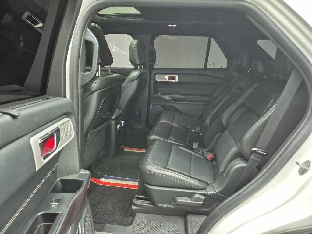 Ford Explorer - Vista 12