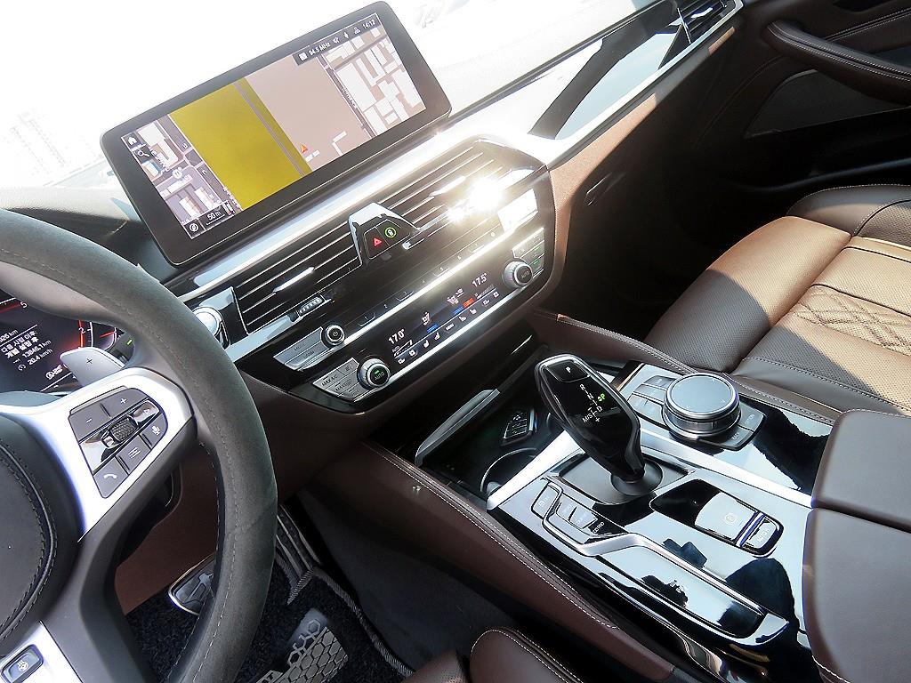 BMW 5 Series - Vista 12