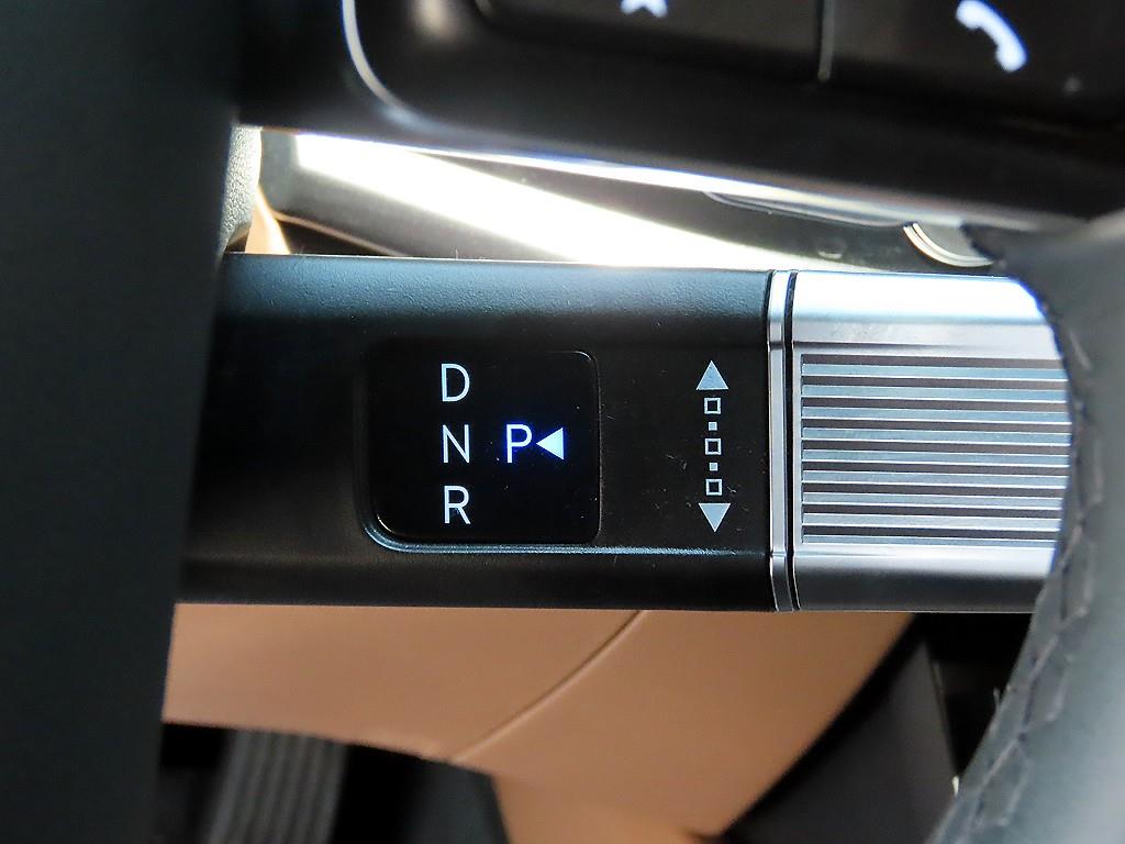 HYUNDAI Grandeur - Vista 11