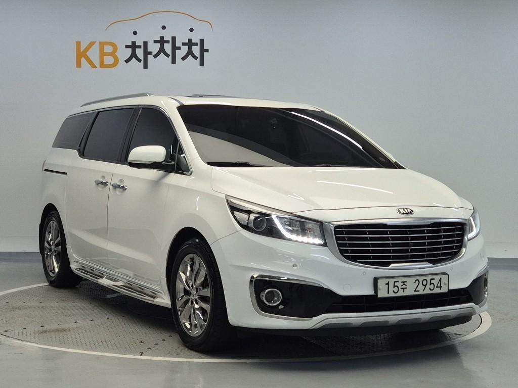 KIA Carnival - Vista 4