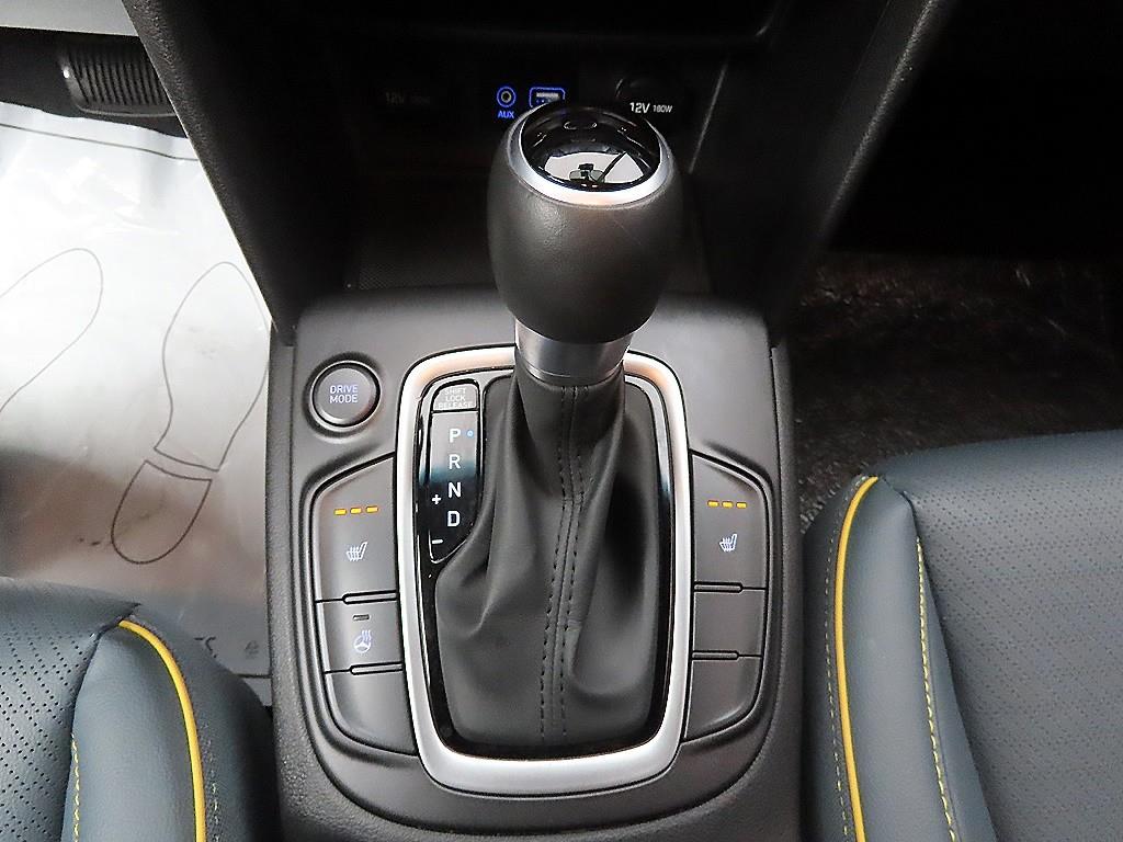 HYUNDAI Kona - Vista 10