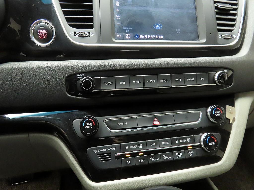 KIA Carnival 2017 Gris - Importación desde Corea - HF Imports Iquique - Foto 16