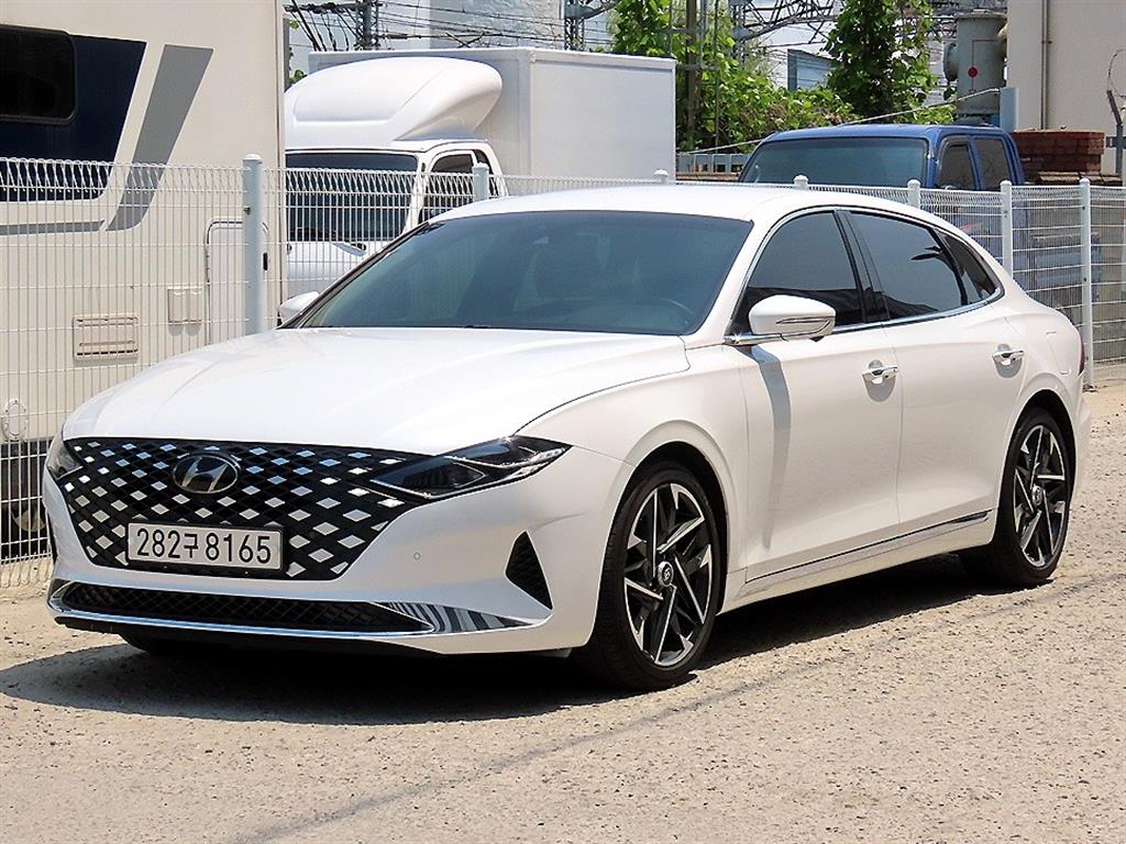HYUNDAI Grandeur - Vista 2