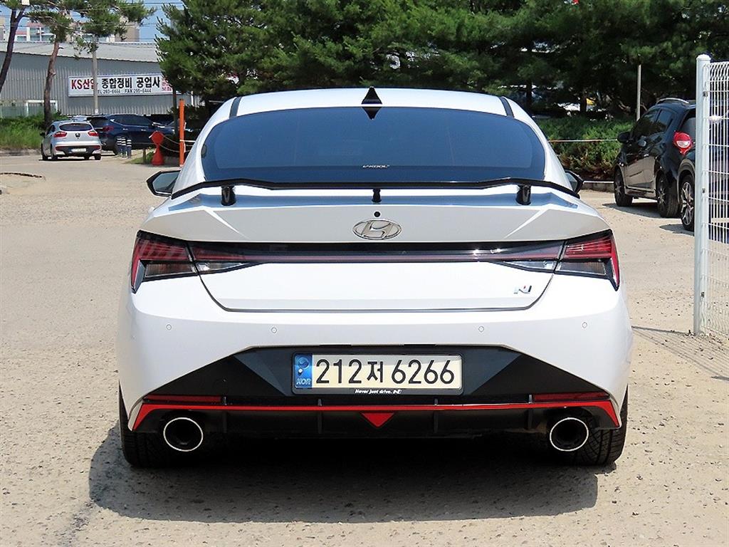 HYUNDAI Avante - Vista 4