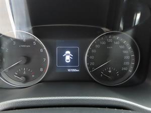 HYUNDAI Avante - Vista 12