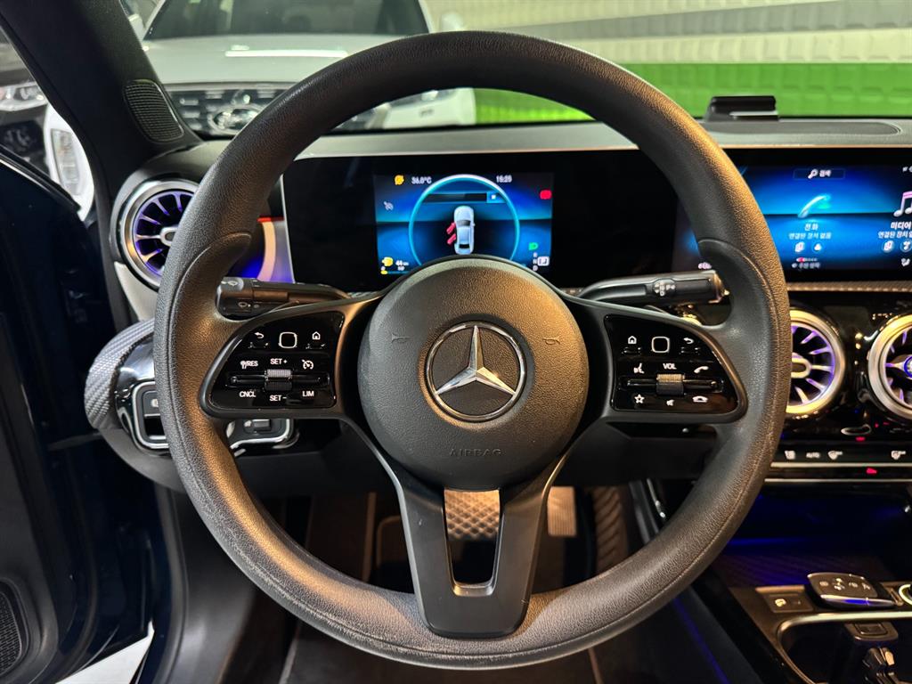 Mercedes Benz A Class - Vista 10