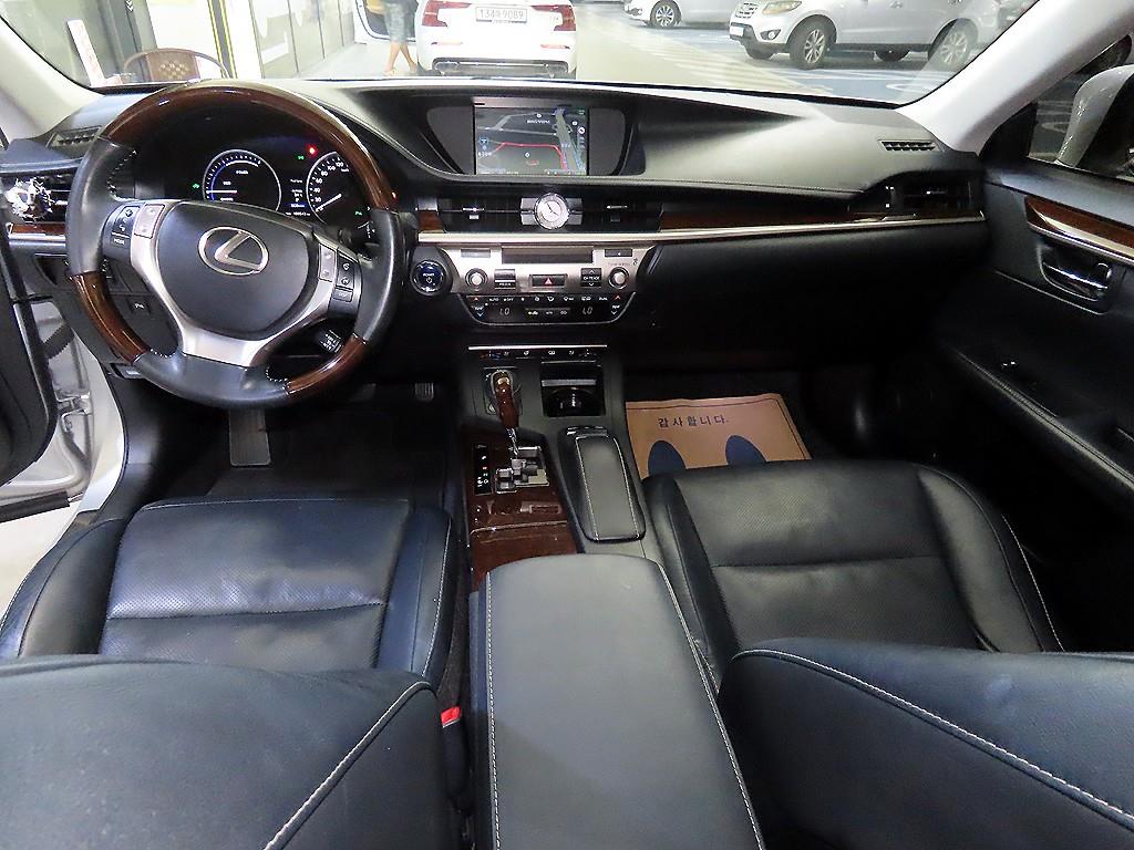 Lexus ES - Vista 10