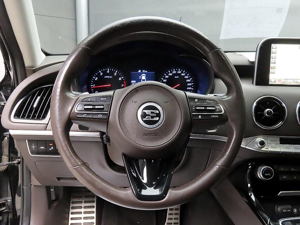 KIA Stinger - Vista 9