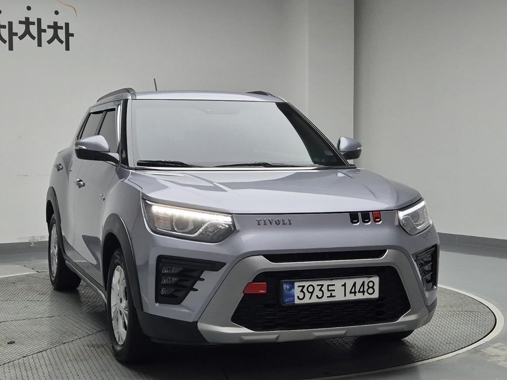 Ssangyong Tivoli - Vista 4