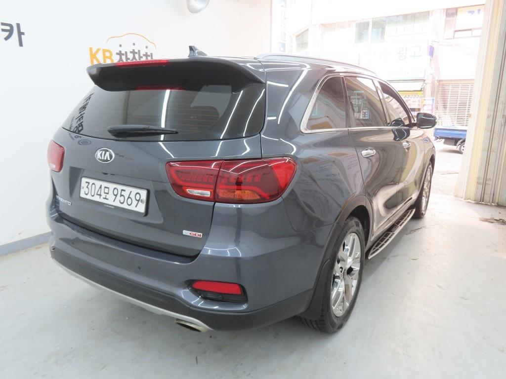 KIA Sorento - Vista 3
