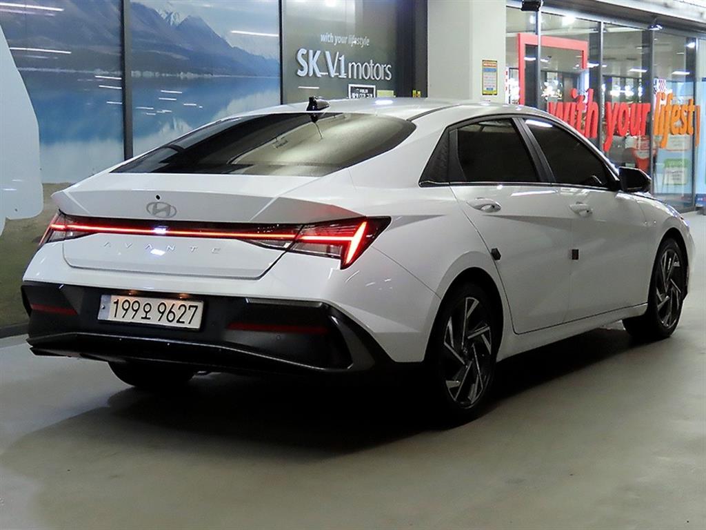 HYUNDAI Avante - Vista 4
