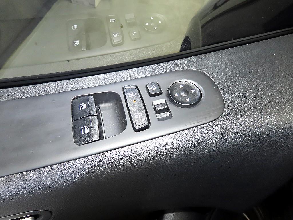 HYUNDAI Staria - Vista 12