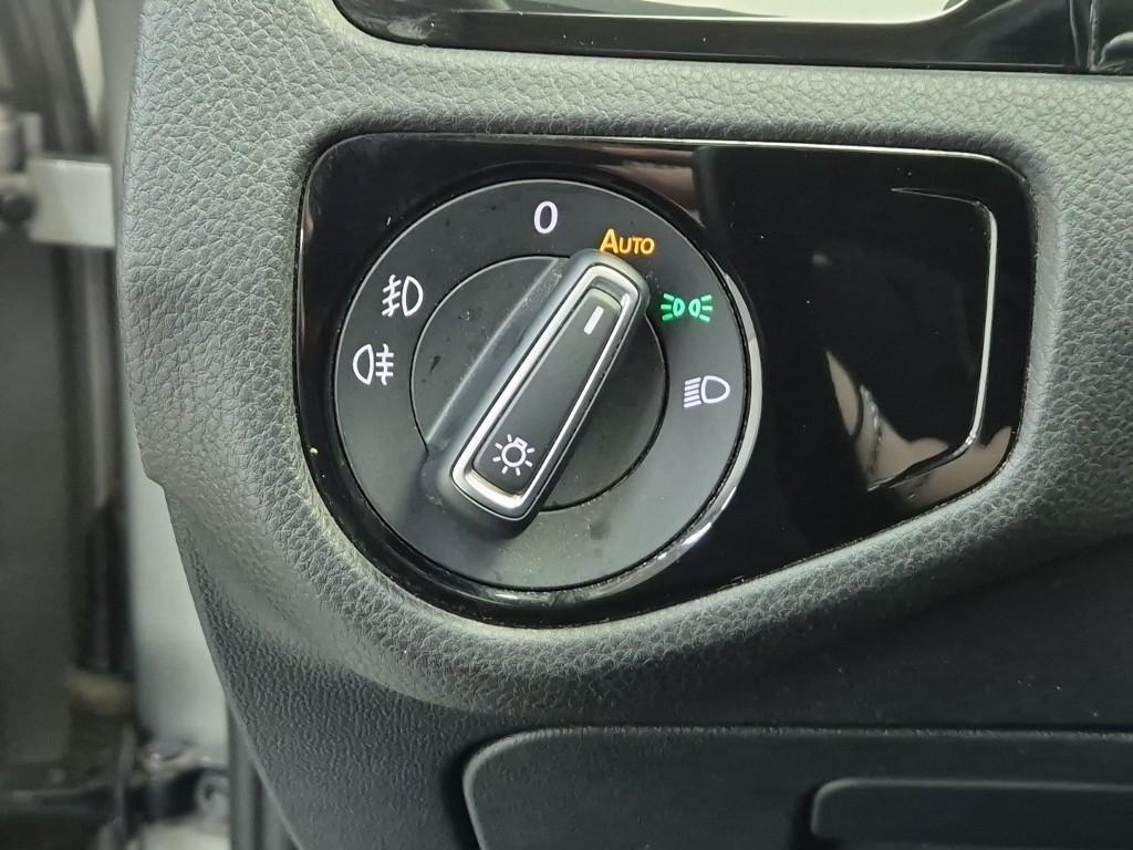 Volkswagen Golf 2016 Gris - Importación desde Corea - HF Imports Iquique - Foto 17