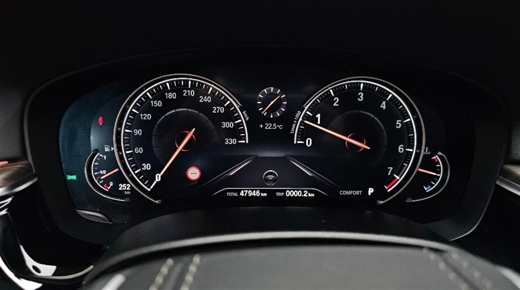 BMW 5 Series - Vista 8