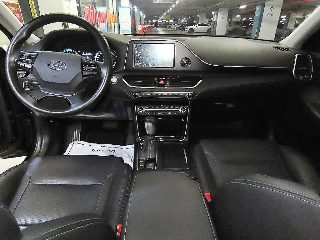 HYUNDAI Grandeur - Vista 10