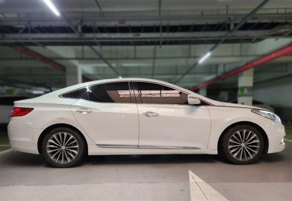 HYUNDAI Grandeur - Vista 4