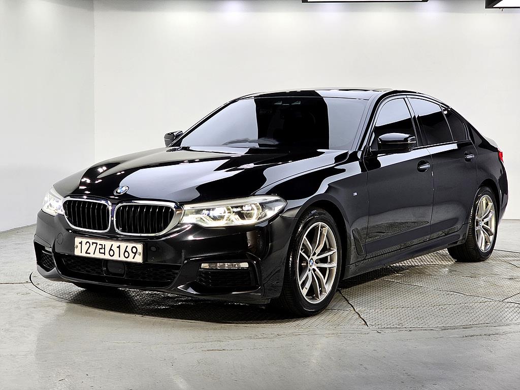 BMW 5 Series 2017 Negro - Importación desde Corea - HF Imports Iquique - Foto 1