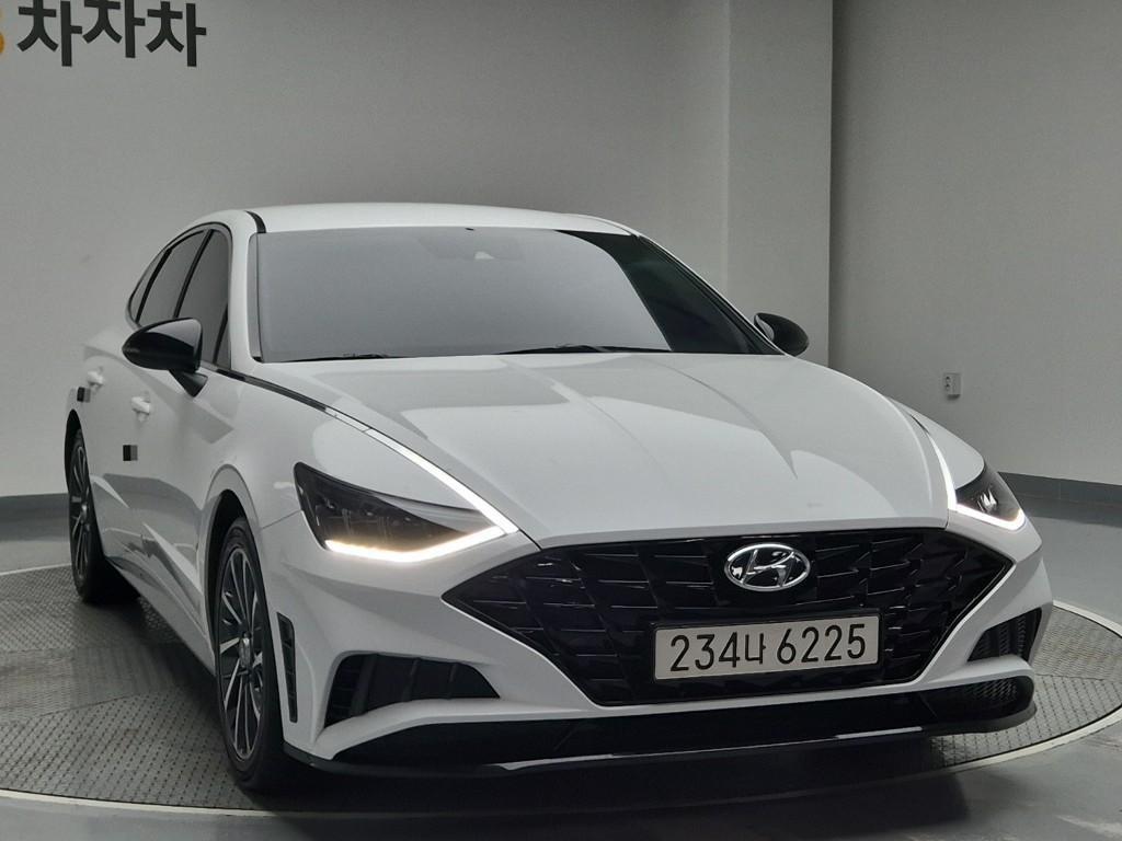 HYUNDAI Sonata - Vista 4