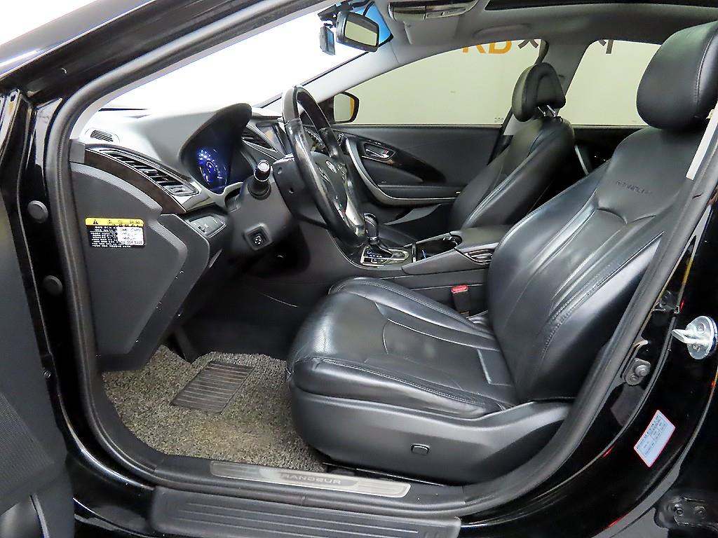 HYUNDAI Grandeur - Vista 5