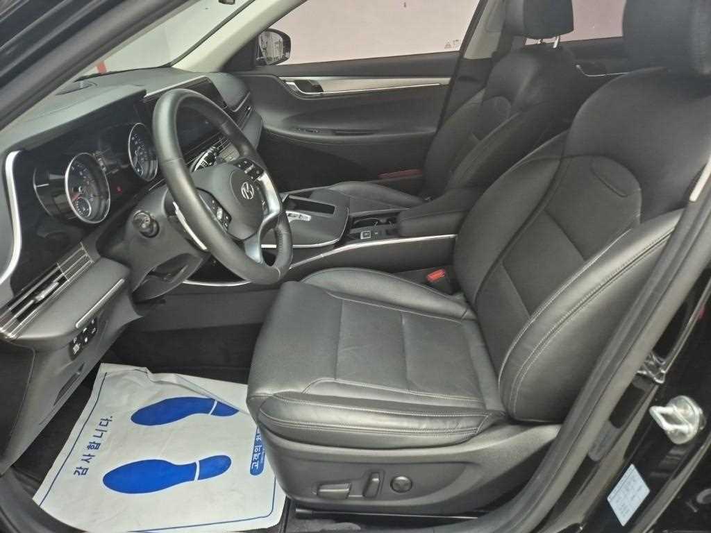 HYUNDAI Grandeur - Vista 11