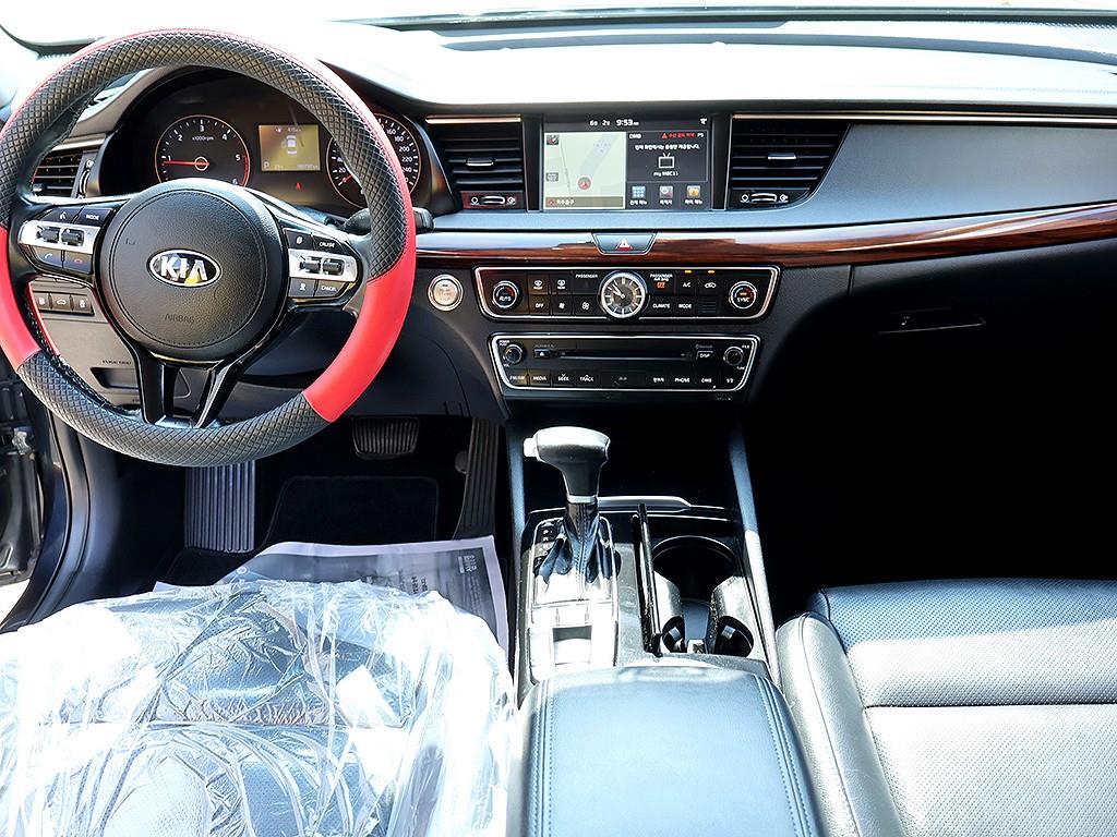 KIA K7 - Vista 9