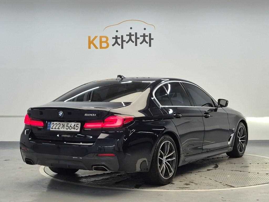 BMW 5 Series - Vista 3