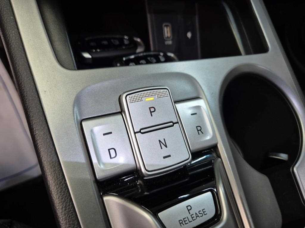 HYUNDAI Kona - Vista 8