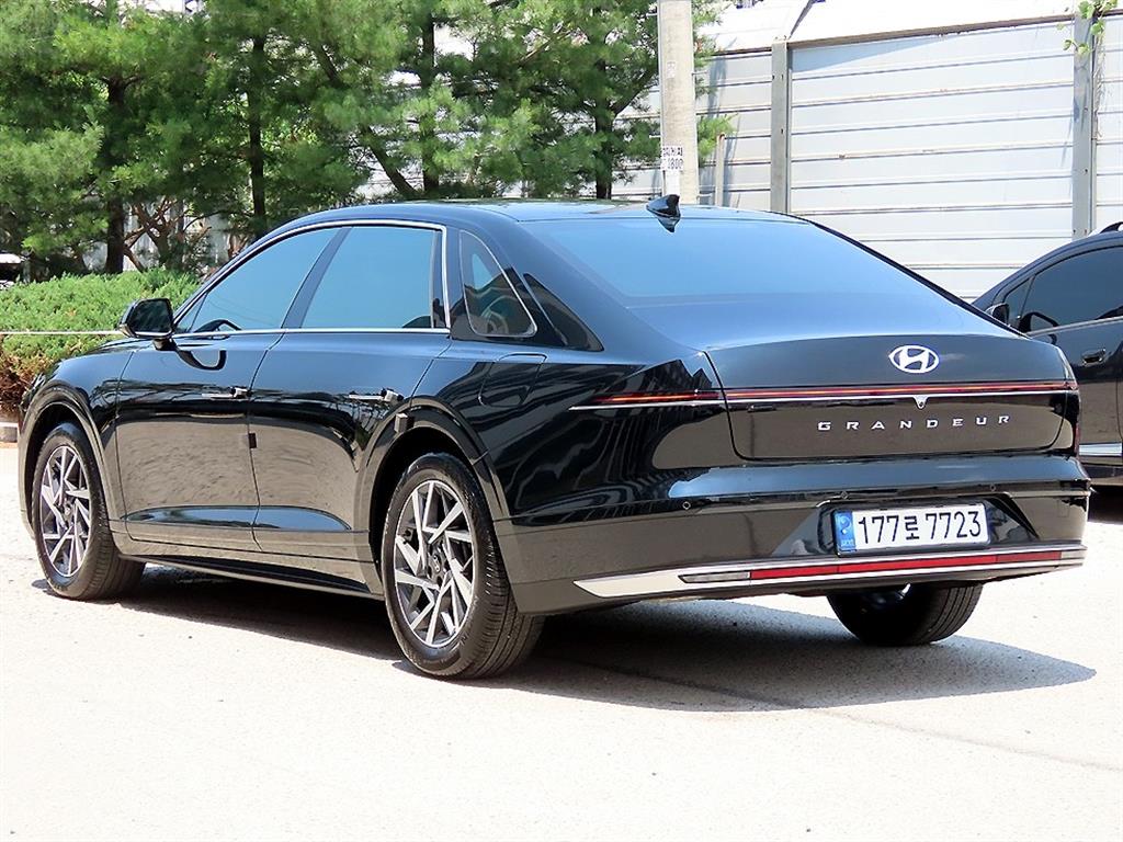 HYUNDAI Grandeur - Vista 3